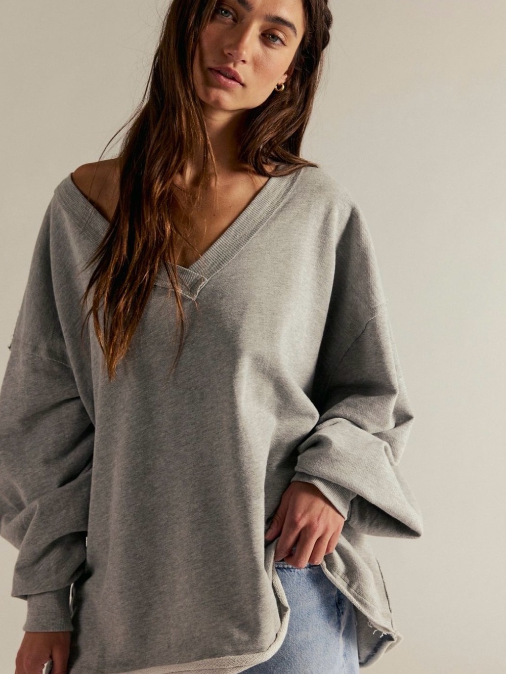 Free People - We The Free Oversized V-Neck Sweater - Light Blue